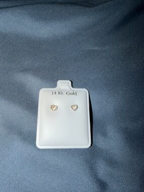 14 Kt Gold Heart Stud Earrings - Gold